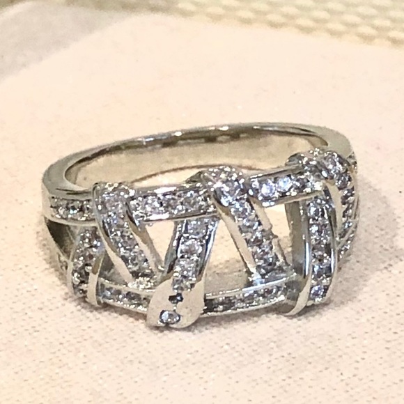 Ashlynn Avenue Aurora White Gold Weave Ring - Picture 1 of 8